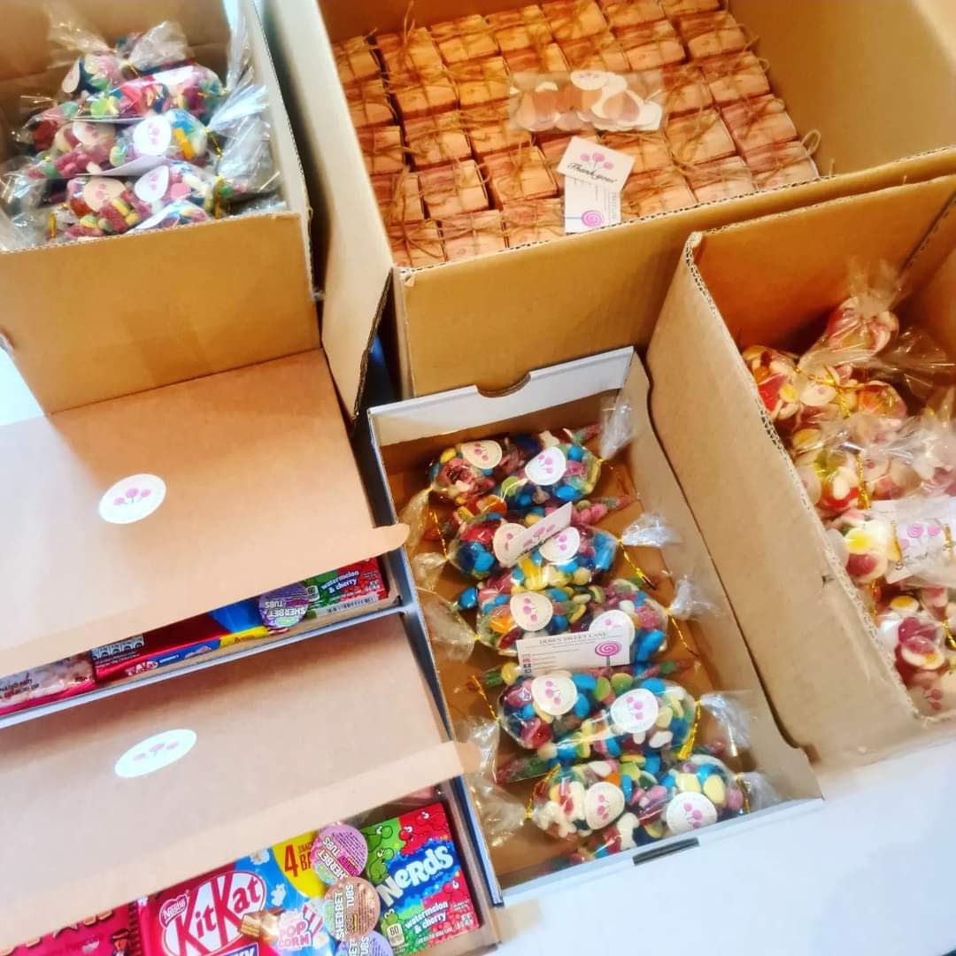 DownSweetLane's tweet photo. This week has been super busy!

Over 150 cones, 3 cinema boxes, 5 bags of sweets and 50 wedding favour boxes!
 Thank you all so much for your orders❤️

#DownSweetLane 🍬 https://t.co/e19ihTqvZU