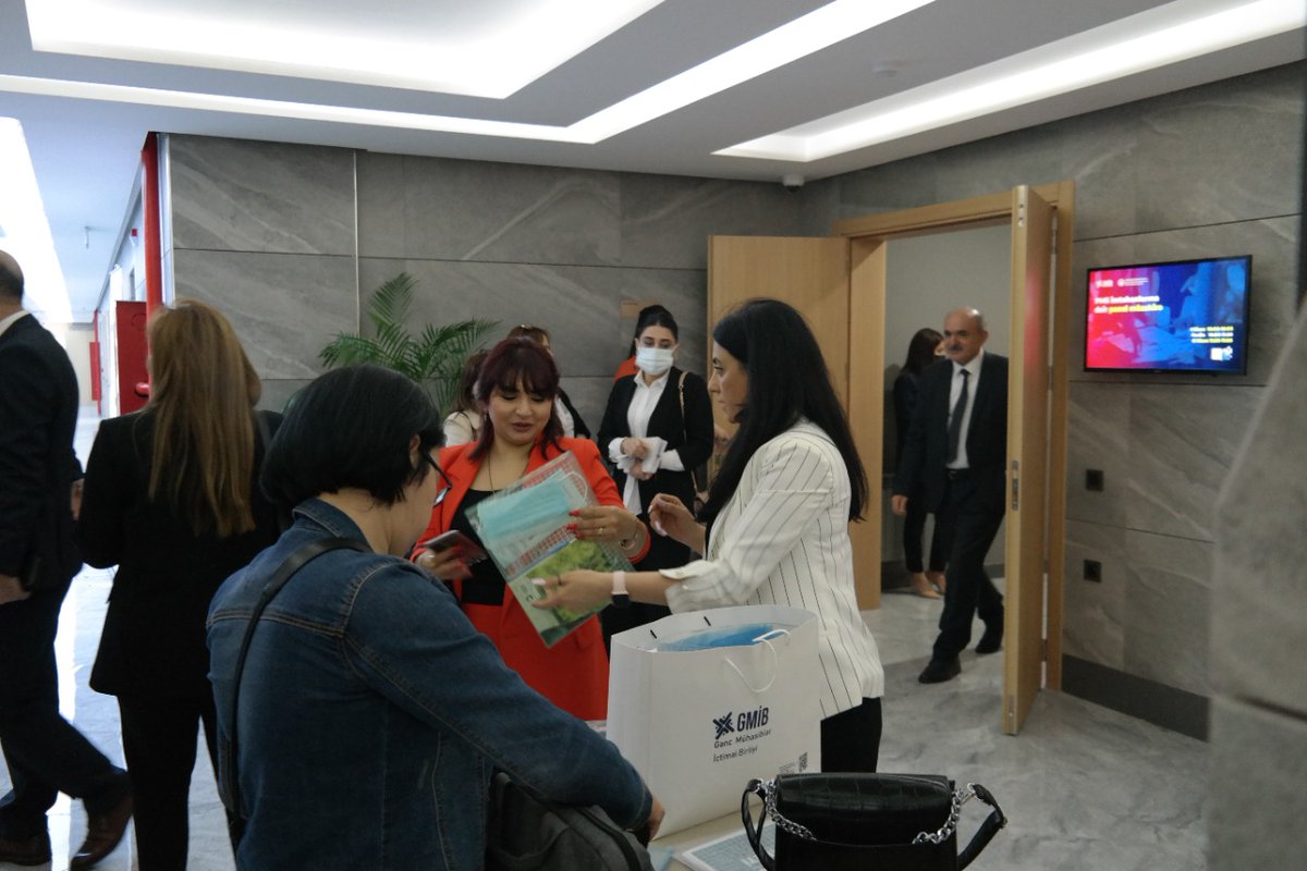 Gənc Mühasiblər İctimai Birliyinin layihəsinin icrası yekunlaşdı
Gənc Mühasiblər İctimai Birliyinin “Kiçik və Orta Sahibkarlıq mühasibləri üçün Peşəkar Mühasib Sertifikatı ilə bağlı maarifləndirici tədbirlərin təşkili” layihəsinin icrası davam edir.