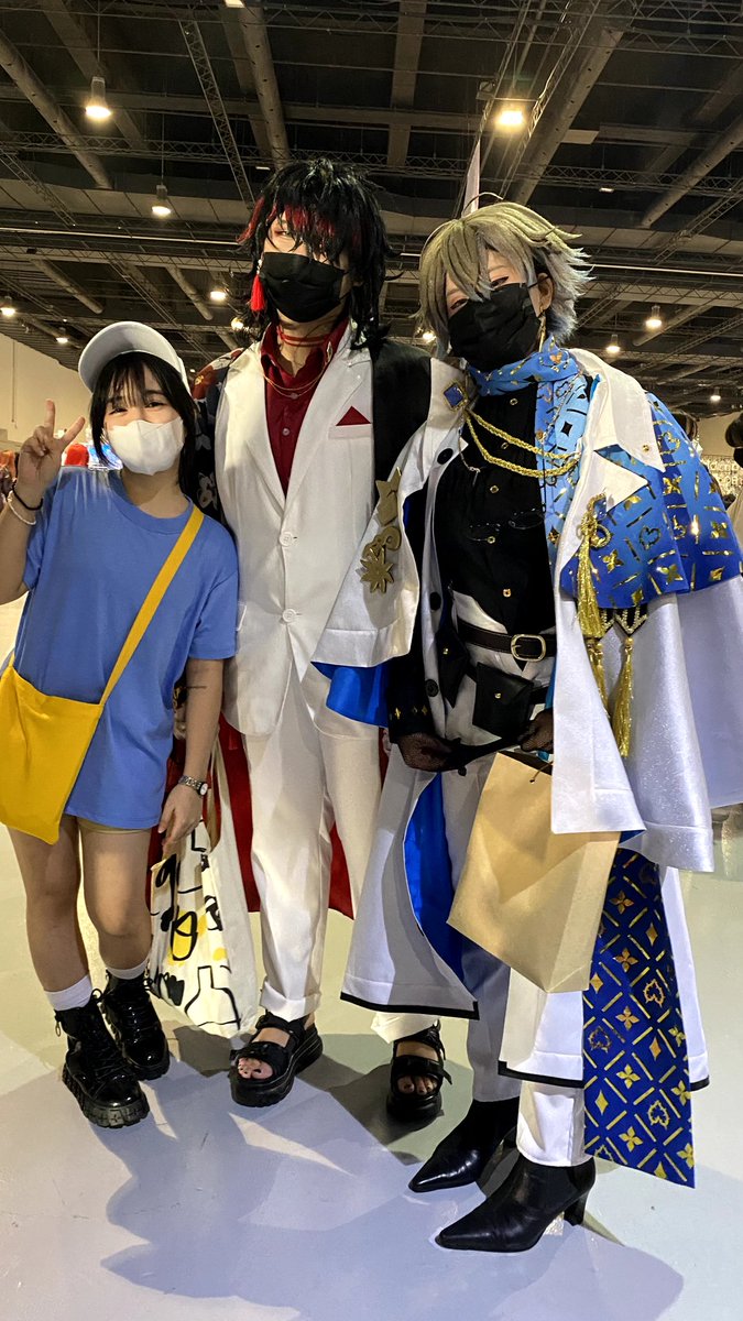 chewibewi's tweet photo. sadge konti lang vtuber cosplays nung day 1 :((( walang luca at uki :((( pero ang daming genshin characters hahahahha skl happy aq https://t.co/vyPQk936K7