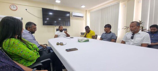 މާމިލިގިލި އޯނަރު އަރިހު އެތޭރެ އިންތިހާބެއްގެ ކެމްޕޭނުގައި.