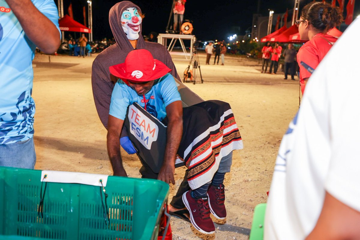 OoredooMaldives's tweet photo. Weighing continues for #TeamFSM with 4 baskets full. 

#OoredooMasRace 2022 Grand Finale https://t.co/r6OjfJgFAD