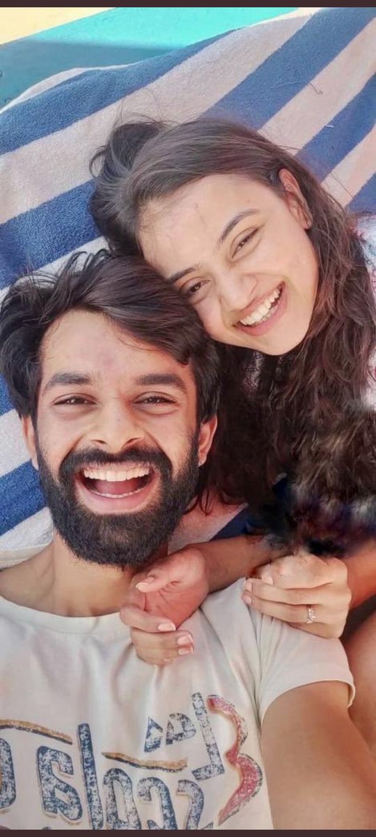 છેલ્લો દિવસ એ પ્રેમનો કદાચ પહેલો દિવસ હતો, 
 પણ પ્રેમ નો કોઈ છેલ્લો દિવસ નથી હોતો.
#યશ❤જાનકી
<a href="/actoryash/">Yash Soni</a> <a href="/MalharThakar/">Malhar Thakar</a>