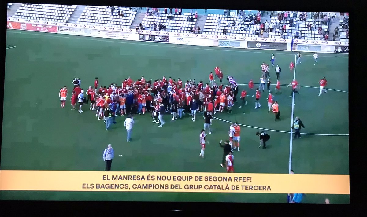 Enhorabuena a <a href="/Cemanresa1906/">CE Manresa</a> por el ascenso directo a #2aRFEF. Felicitar a los jugadores,cuerpo técnico,junta directiva que están día a día picando piedra para que el club esté donde se merece y en especial felicitar <a href="/ferrancosta1/">Ferran Costa 🧅</a>! Trabajo y perseverancia🔴⚪️