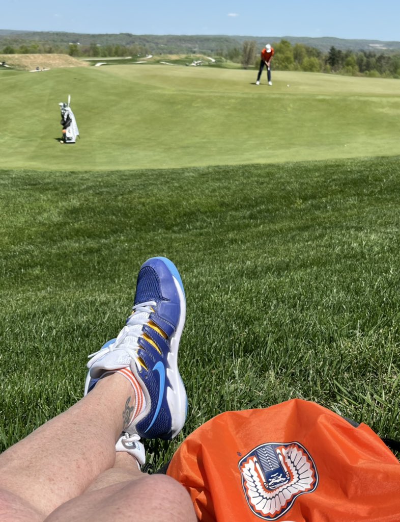 janascuba's tweet photo. Brought some Chief mojo today @IlliniMGolf #FightingIllini #goingfor7 https://t.co/mCPCl2ue4j