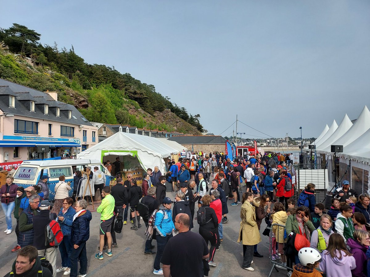 18ème édition du Week-end Sport-Nature de LANDES ET BRUYERES Cap d'Erquy-Cap Fréhel.
Très belle manifestation réunissant plus de 4000 sportifs. Magnifique promotion et valorisation touristique de notre territoire. 
Un grand merci aux 600 bénévoles !