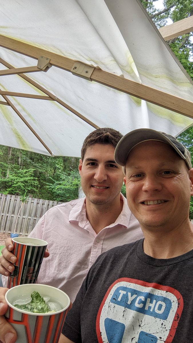 mojitospaceman's tweet photo. Chilling with APDiddy himself!! And the mojitos are flowing! https://t.co/SrZd3W1SOT