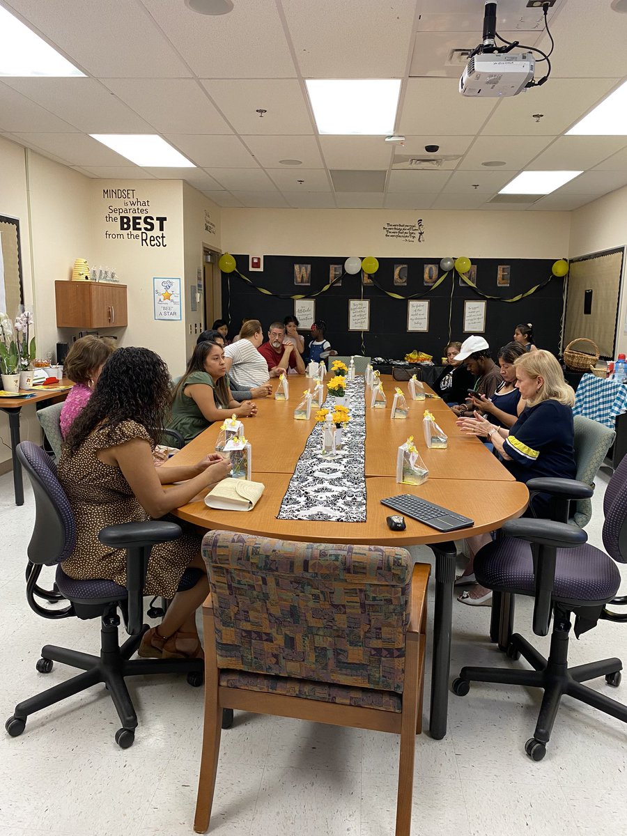 What a great day on Thursday celebrating our Un”bee”lievable volunteers at the Hive. <a href="/BelvedereBees/">Belvedere Elementary</a> <a href="/literacypbc/">Literacy Coalition</a>