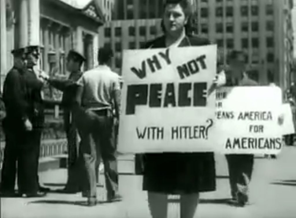 A_SHEKH0VTS0V's tweet image. Idiots never learn.
An “anti-war” protest in New York on 7 July 1941.