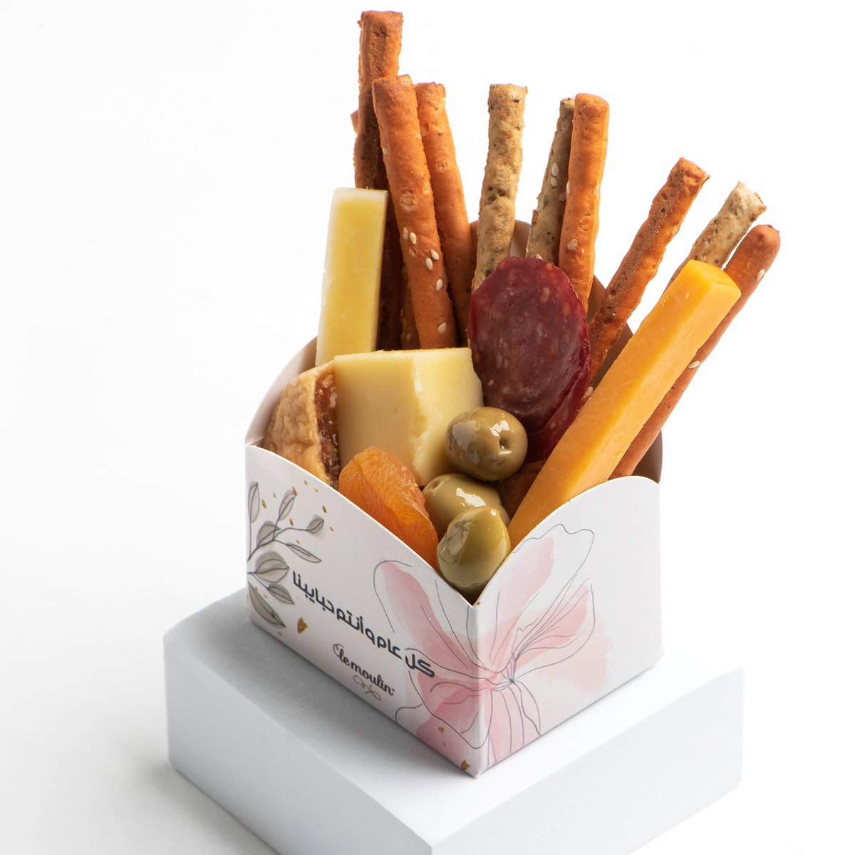 كل عام وانتم حبايبنا 🤍