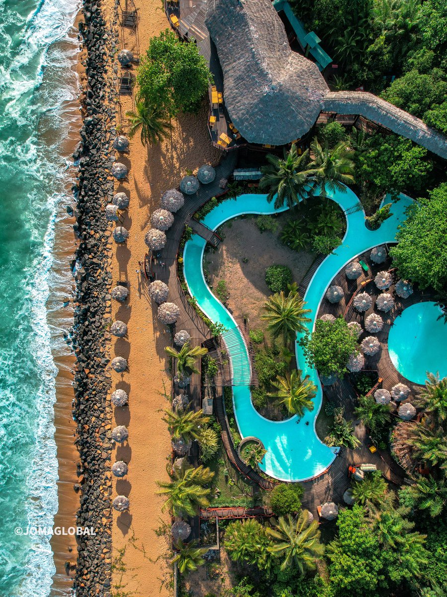 In a tropical state of mind.😊
Wish you a great week ahead!🇱🇷 #dji #nature #waterfall #djimavicair2s #liberia #visitliberia #libpositive #river #dronepilot #checkoutafrica #africa #westafrica #sunset #travelafrica #travelafrique #awaytoafrica #thebrightcontinent #cnnafrica