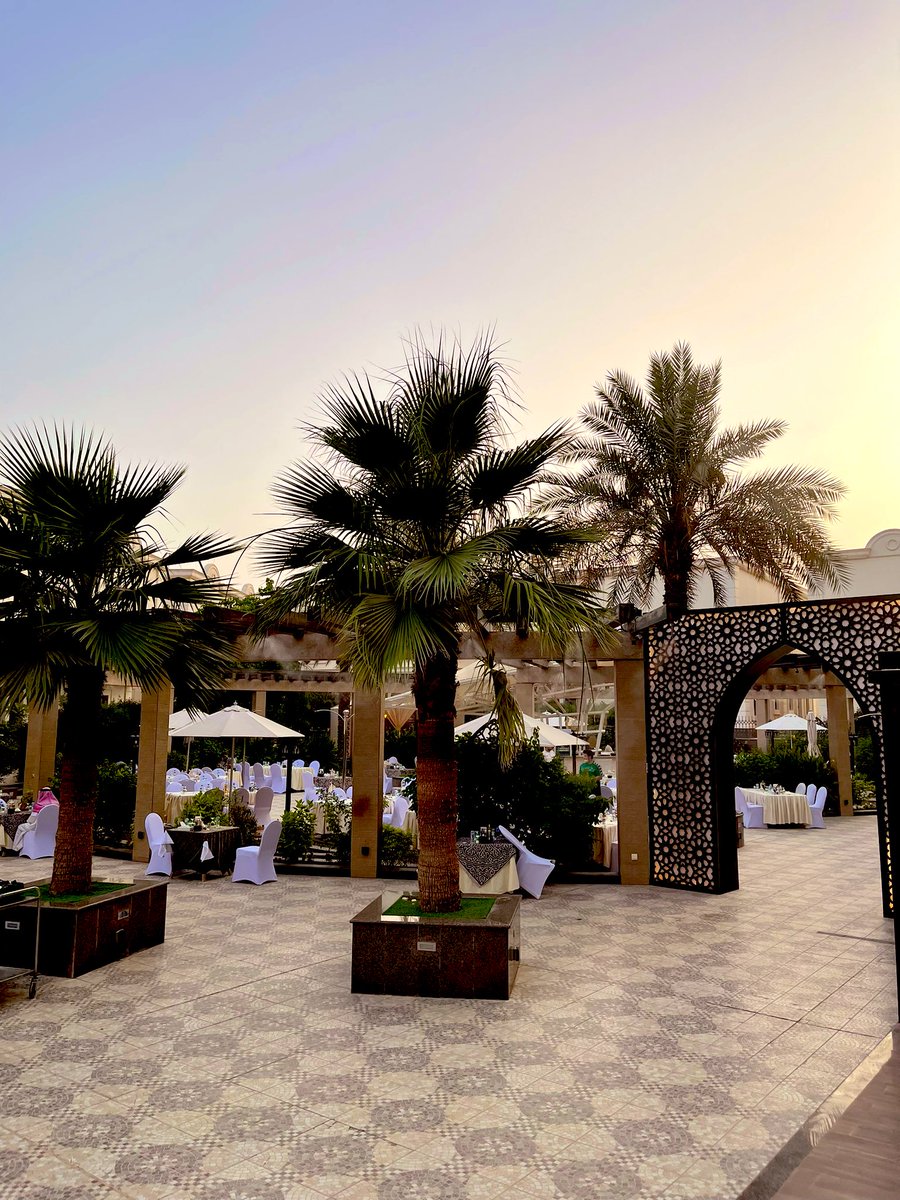 فطور ٣٠ رمضان  
تشرفت بدعوه كريمه من ادارة فندق فيتوري بلاس 
شاكرة لهم المكان الجميل واستقبال رائع وخدمة ممتازة ،، ويستقبلونكم اول يوم العيد باجواء جميلة وبوفيه فطور العيد بأشهى الاطباق المتنوعة 
فقط ب 92 ريال 👏🏻

موقعهم ؛
📍حي الملك عبدالله _طريق العروبة 
#عيد_الفطر_المبارك_١٤٤٣