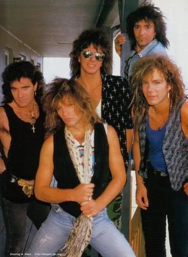 jane_jbj's tweet photo. “Creem Rock-Shots Magazine”Presents #BonJovi May 1987⚡️ All the Facts 🙃 #JonBonJovi 🖤💙#Original5 credit 📷Ross Halfin and Anderbj(#4) https://t.co/VKybnAqDQZ