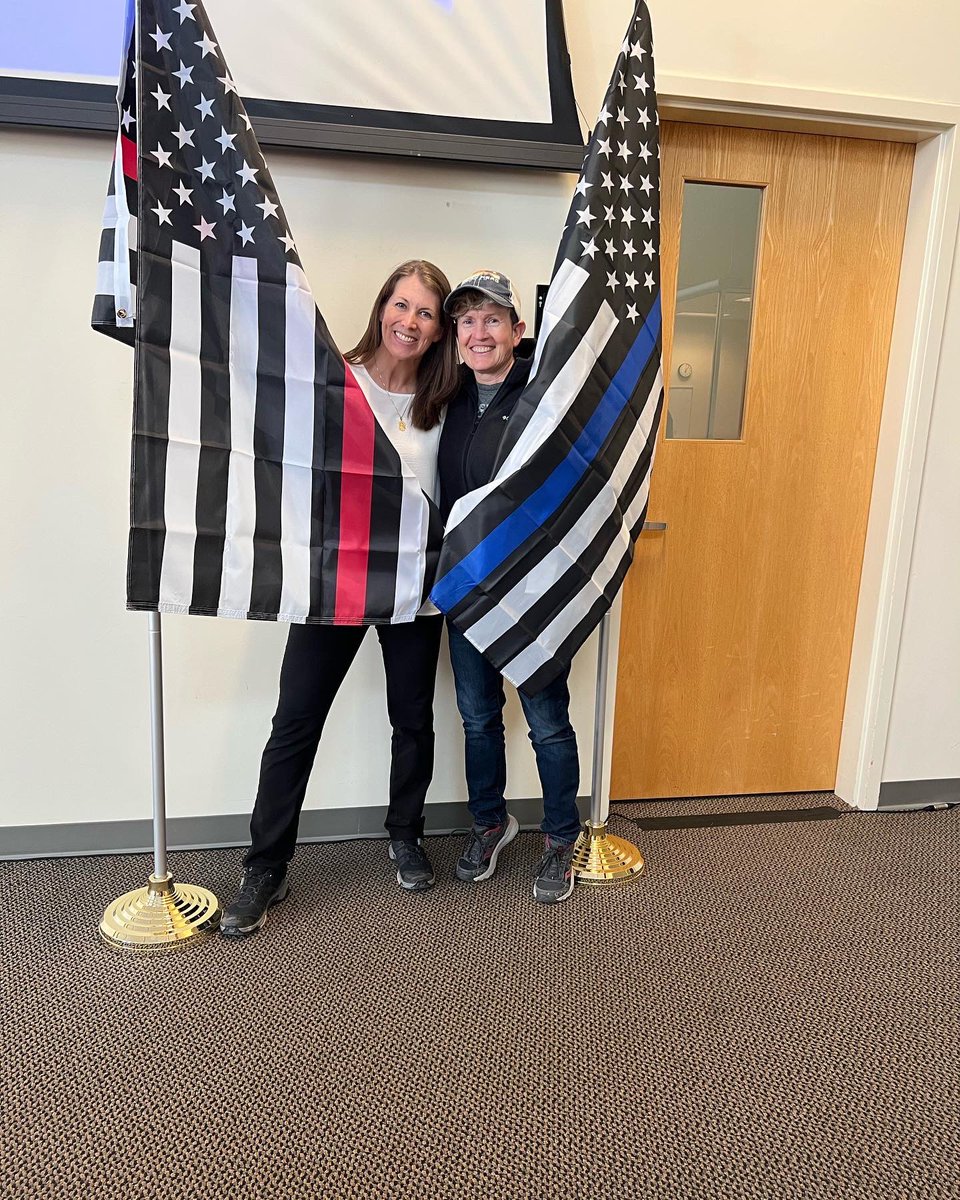 POverwatch's tweet image. We learned how to be a Firefighter and Police Officer at the LIFE Women’s Retreat 🚨 #goodtimes #POverwatch #LIFE #womensupportingwomen #UtahWomen