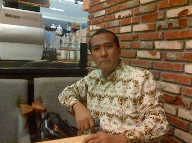 B_dzoel's tweet photo. Kayak pernah liat orang inih...
🤔🤔
Ada nyang kenal ?? https://t.co/bTqu5m6RLK