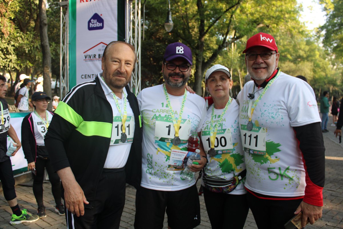 ampicdmx's tweet photo. #AMPIcdmx impulsa el deporte a través de la 1a. Carrera 5K 2022 en el Bosque de Chapultepec en donde los inmobiliarios caminaron, trotaron, corrieron y bailaron en un ambiente de amistad y triunfo 🏆 https://t.co/o9bFY9Cix8