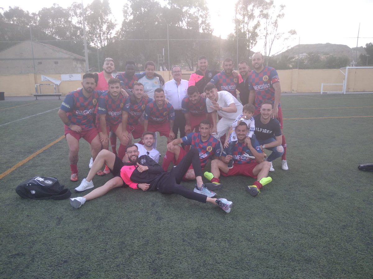 Finaaal del partido //

Bonito partido vivido el de hoy donde el equipo jugó con sabe con la pólvora activada ⚽️⚽️⚽️⚽️⚽️⚽️

C.D Minerva 6-1 Molina

Goles:
Corbalan ⚽️⚽️
Fran ⚽️⚽️
Jose Sanchez ⚽️
Juanjo Ortega ⚽️
