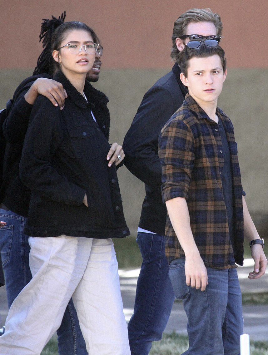 tomdayarchive's tweet photo. tom holland and zendaya are such a power couple https://t.co/SHMgHSoh6X