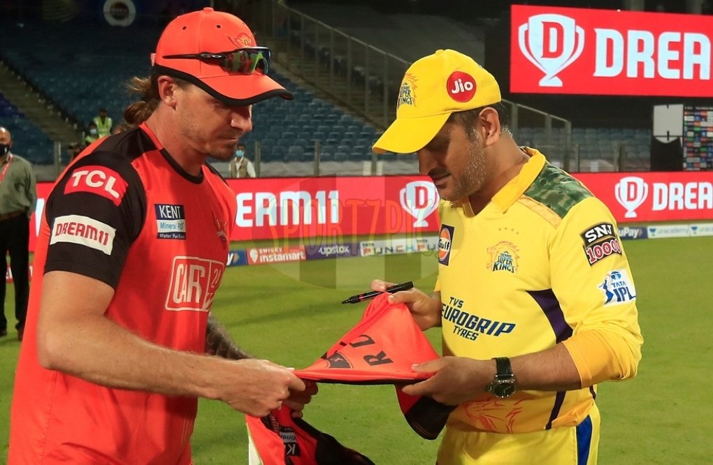 Johns. on X: MS Dhoni gifted a signed jersey of all CSK players.   / X
