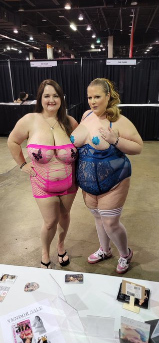 With @curvymary8 @exxxotica #chicago https://t.co/7TF8cDg9u4<a class="tags" href="/tag/curvymary8">@curvymary8</a><a class="tags" target="_blank" title="On Twitter" href="/?out=eyJ0eXAiOiJKV1QiLCJhbGciOiJIUzUxMiJ9.eyJpYXQiOjE3MjQ5NTI4MjAsImlzcyI6InR3cG9ybnN0YXJzLmNvbSIsIm5iZiI6MTcyNDk1MjgyMCwiZXhwIjoxNzU2NDg4ODIwLCJyZWRpcmVjdF91cmwiOiJodHRwczovL3R3aXR0ZXIuY29tL2V4eHhvdGljYSJ9.pZ-1YKDGS4e3DccJht5SzfFTxFtWZ2ty7cOJCnMNqTlJmJnZDiIyJDE2Cr78C5nqd3VeNYnljufLswmrEUEGfw">@exxxotica</a><a href="/tag/chicago"class="tags">#chicago</a>