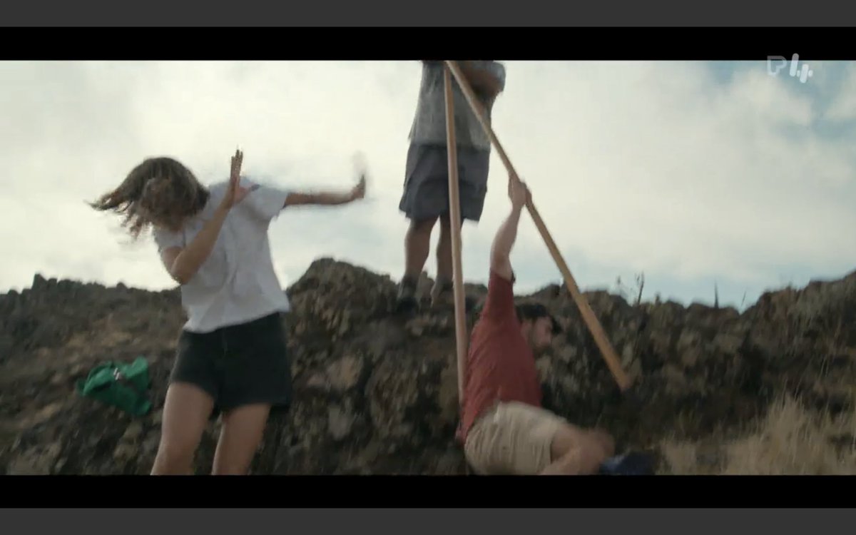 #DeMol 
DOE DAN TOCH EENS KALM VOORDAT ER HIER WEER MENSEN GEËLIMINEERD WORDEN