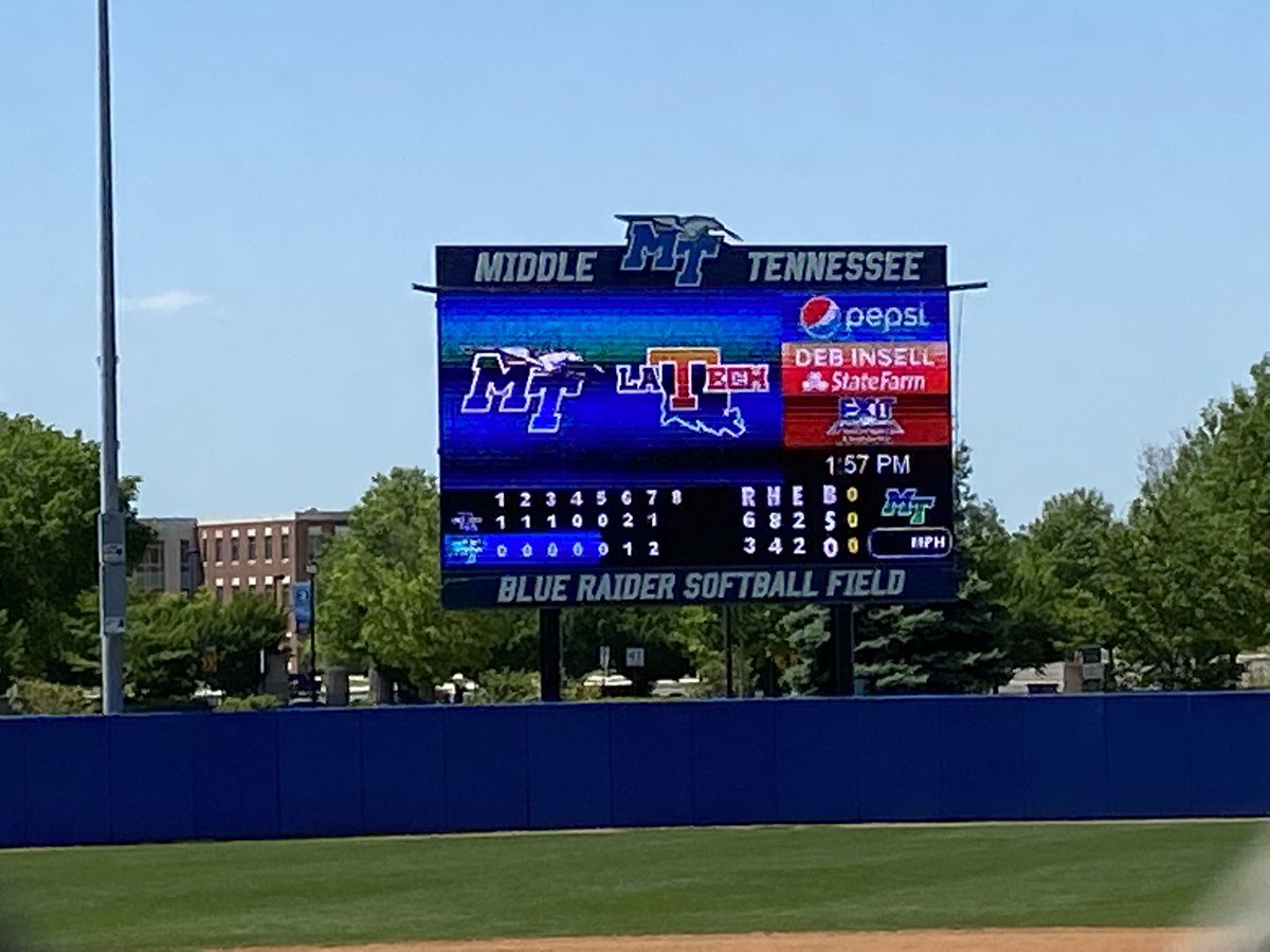 LATechSB's tweet photo. 🧹🧹🧹

@LATechSB 6
MT 3

Tech now in first place in @ConferenceUSA with the sweep. 

#HoldTheRope https://t.co/vOwVQTwsFC