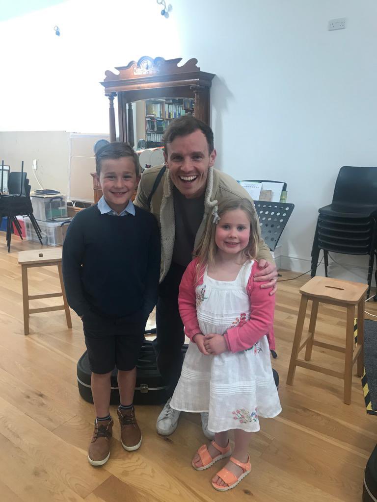 SambrookSara's tweet photo. Diolch @allewismusic am y llun #ffans https://t.co/OTJIZ1osuq