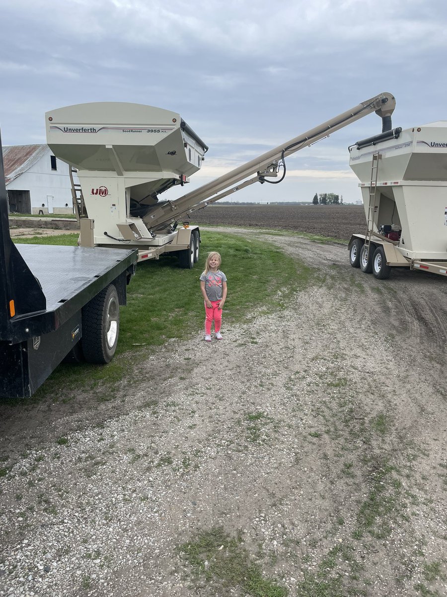 keysseedguy's tweet photo. Hard to beat help this cute! https://t.co/bfPSgqCckB
