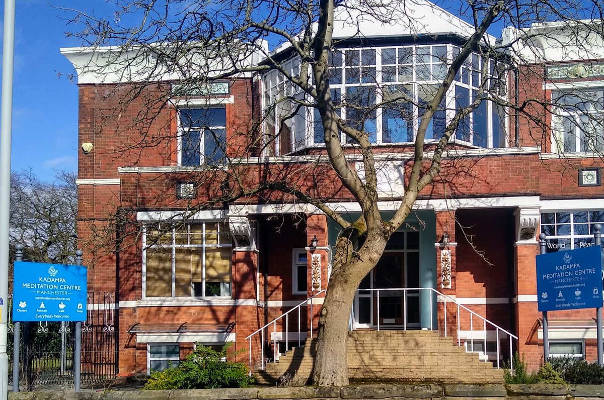 KMCManchester's tweet photo. CAFE OPEN Wed, Thu &amp; Fri 11-3pm☕🍰🎉❤️💜💚
Located in the leafy suburb of Chorlton this cafe offers an experience of peace and tranquillity in our busy, modern world. A fully vegetarian menu w/ vegan &amp; gluten-free options.
Staffed by kind volunteerS this café is run on kindness! https://t.co/7A4Op8eQNw