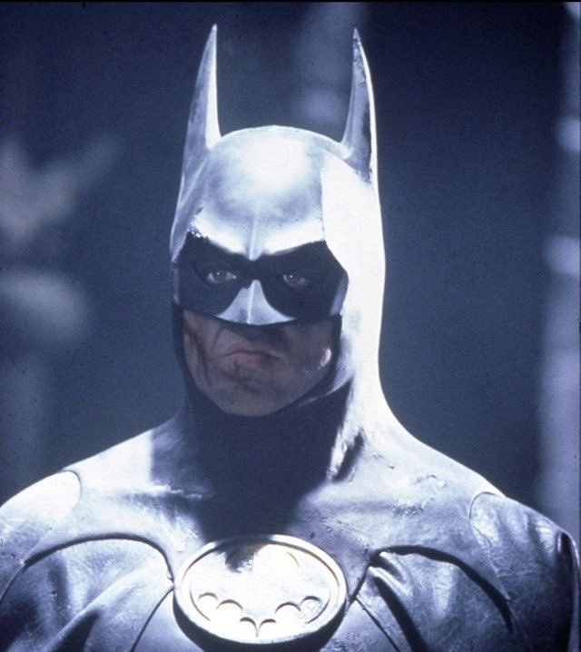 AlexBatEmoji's tweet photo. Say something nice about Michael Keaton’s Batman. https://t.co/hUnhk93iJt