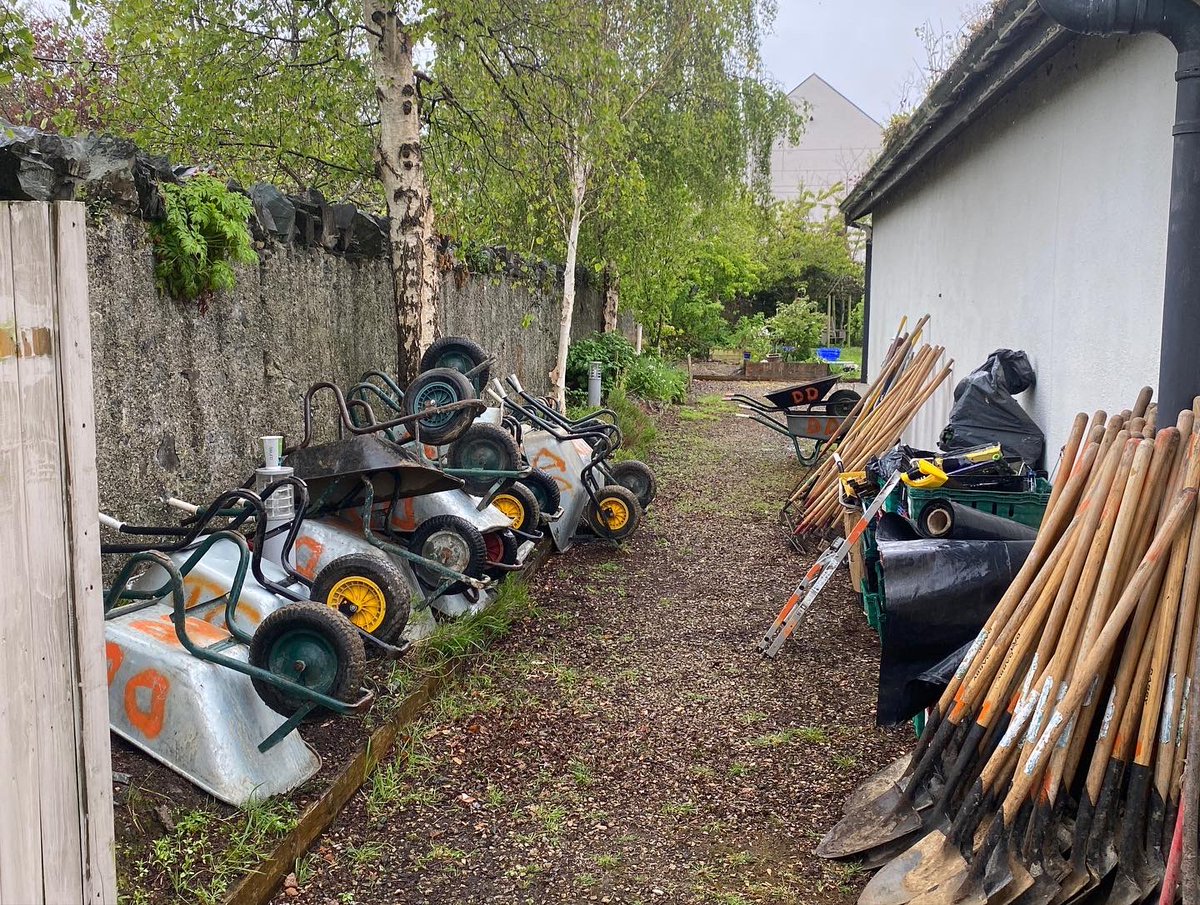 DifferenceDays's tweet image. Thanks @spaces_outdoor team for helping us get ready to transform  the grounds at Coolnagreina Ukrainian Residential Centre in Greystones with 90 TY Students from @stgerardssch … #community #differencedays