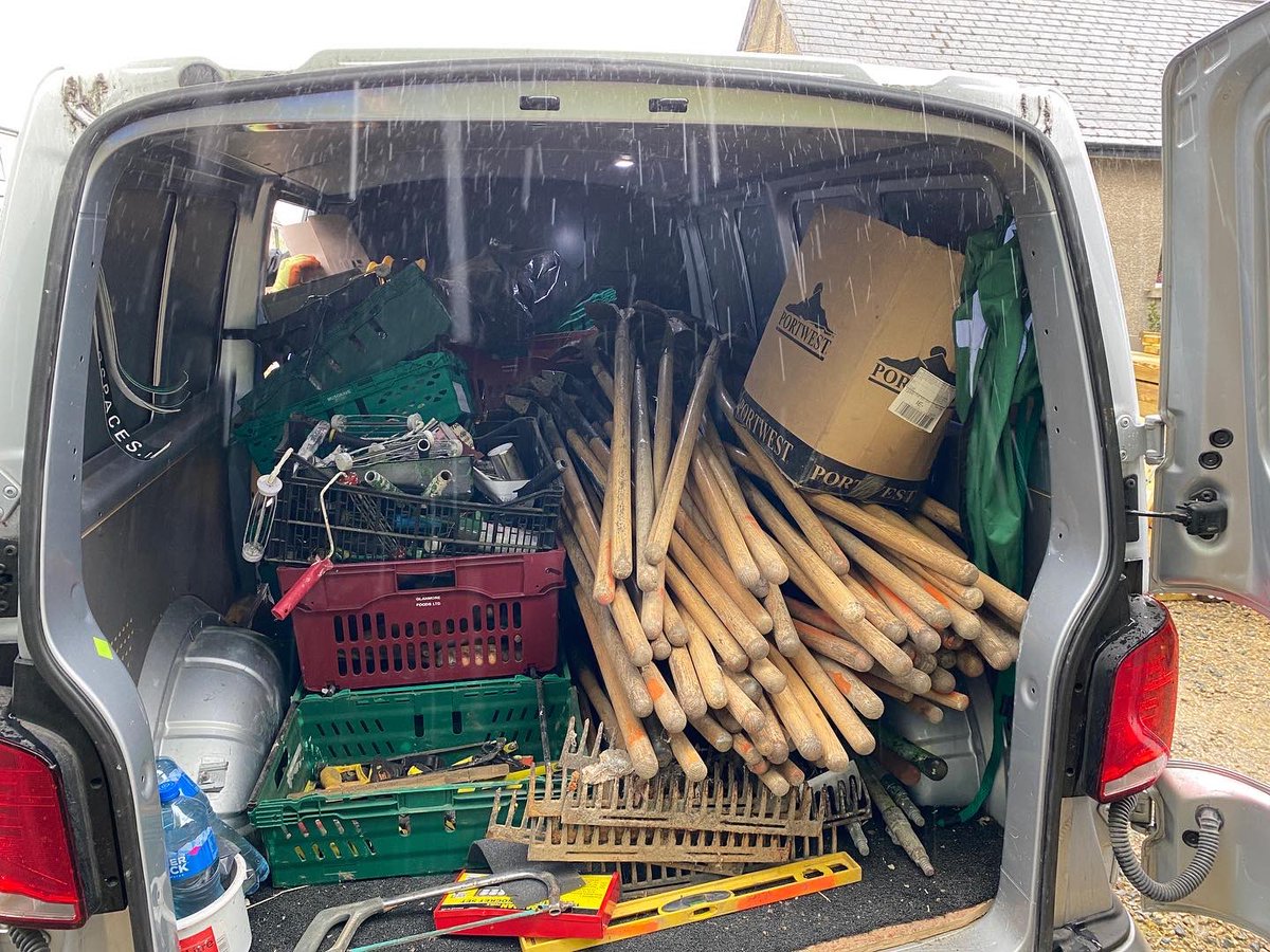 DifferenceDays's tweet image. Thanks @spaces_outdoor team for helping us get ready to transform  the grounds at Coolnagreina Ukrainian Residential Centre in Greystones with 90 TY Students from @stgerardssch … #community #differencedays