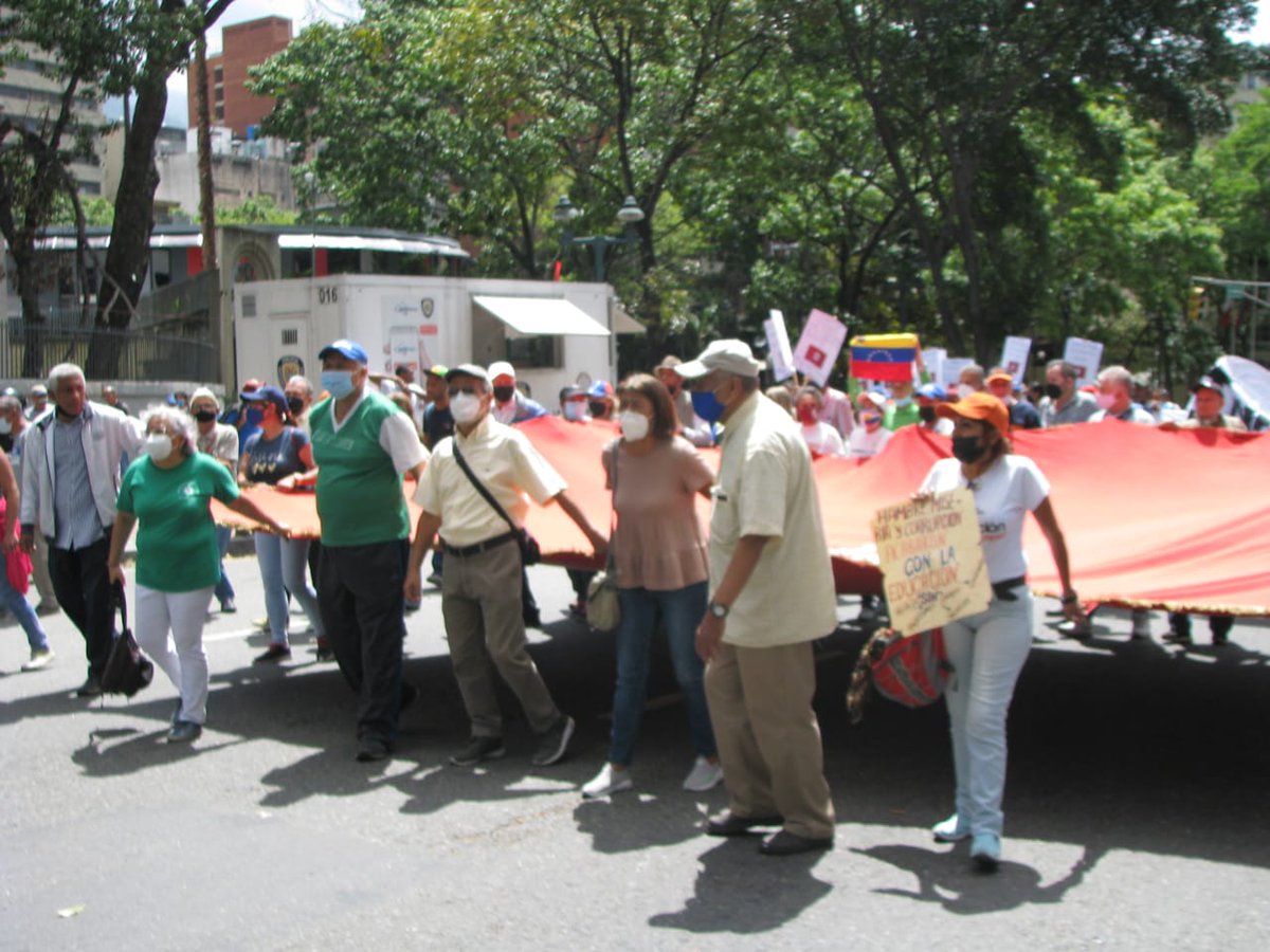 Desde Caracas, presente en la marcha  1 de mayo.
#1MayoDeLucha
Parque Morelos a Parque Carabobo.