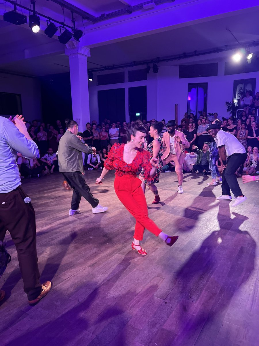 ballatriplestep's tweet photo. Aquí tenim a la Uxue ballant a la final de #jazzroots2022 brillant com sempre!

https://t.co/cR6BXEo9oD https://t.co/Hsu2yxFKQk