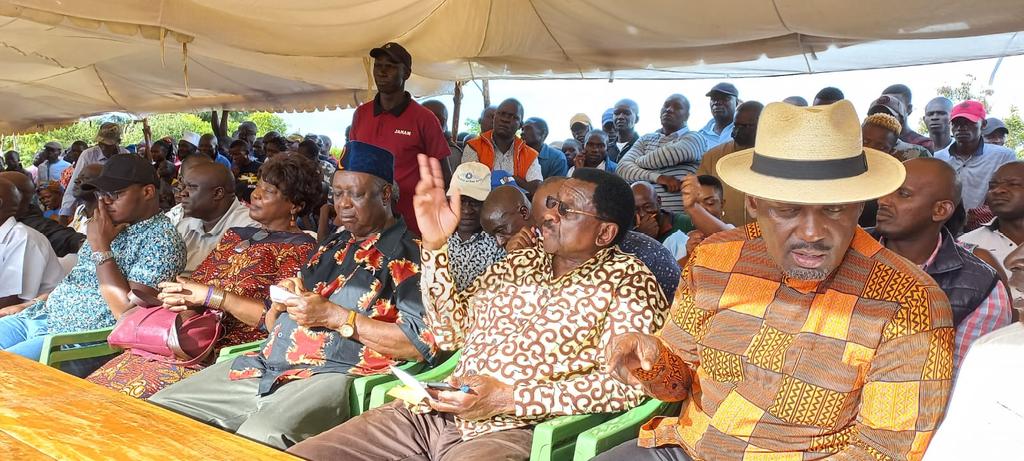 HonOmbaka's tweet photo. Today, I had the privilege to attend the Thanks- giving ceremony of MCA Hon Booker Desani of N. Uyoma. In attendance were in- coming Governor, James Orengo, Senator Oburu Odinga and MP Otiende Amollo. . @TheODMparty  @RailaOdinga  @orengo_james https://t.co/TWA6Fii3CM