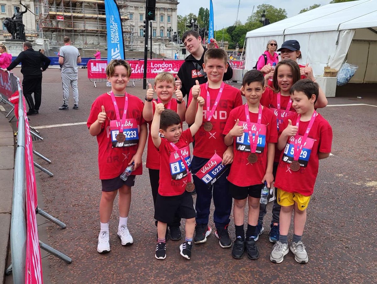 <a href="/DufcBlues/">DagenhamUnitedBlues</a> runners in the <a href="/WestminsterMile/">Vitality Westminster Mile</a> representing <a href="/Dag_RedFC/">Dagenham & Redbridge</a> , <a href="/daggerstrust/">D&RFC Community Trust</a> &amp; London Utd this morning. The course finished outside Buckingham Palace. Great effort. Well done to everyone. <a href="/MPSBarkDag/">Barking & Dagenham MPS</a> <a href="/EssexCountyFA/">Essex County FA</a> <a href="/BDSFA1/">BDSFA</a> <a href="/TheNLTrust/">The National League Trust</a>