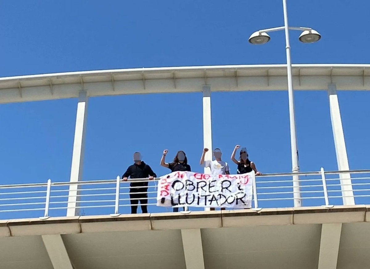🔴⚫1 de Maig, País Valencià Obrer i Antifeixista⚫🔴

•Hem d'enfocar l'antifeixisme com a una eina d'organització col·lectiva, d'unió de la classe treballadora, aquesta unió ha d'estar basada en l'anticapitalisme i el trencament de qualsevol mena d'opressió que genera aquest