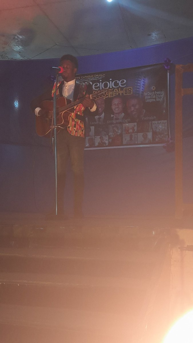 RejoiceAbuja's tweet photo. #MinisteringNow 
Ekom Manzani 
#Rejoice #RejoiceAbuja #StBenedict #Music #Concert #JoyfulNoise #Praise #Worship #Abuja #Lokogoma #Rejoice2022 #Rejoice22 https://t.co/U39a9i8JJ5