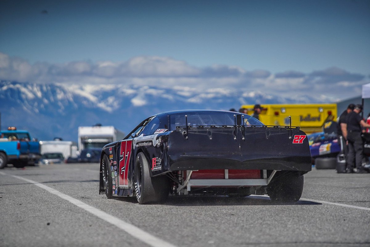 The vibes are immaculate 😎

Watch the Northwest Super Late Models today on Racing America!  🙌

⏰ 4:30 PM ET
📺 racingamerica.tv/videos/5-1-22-…