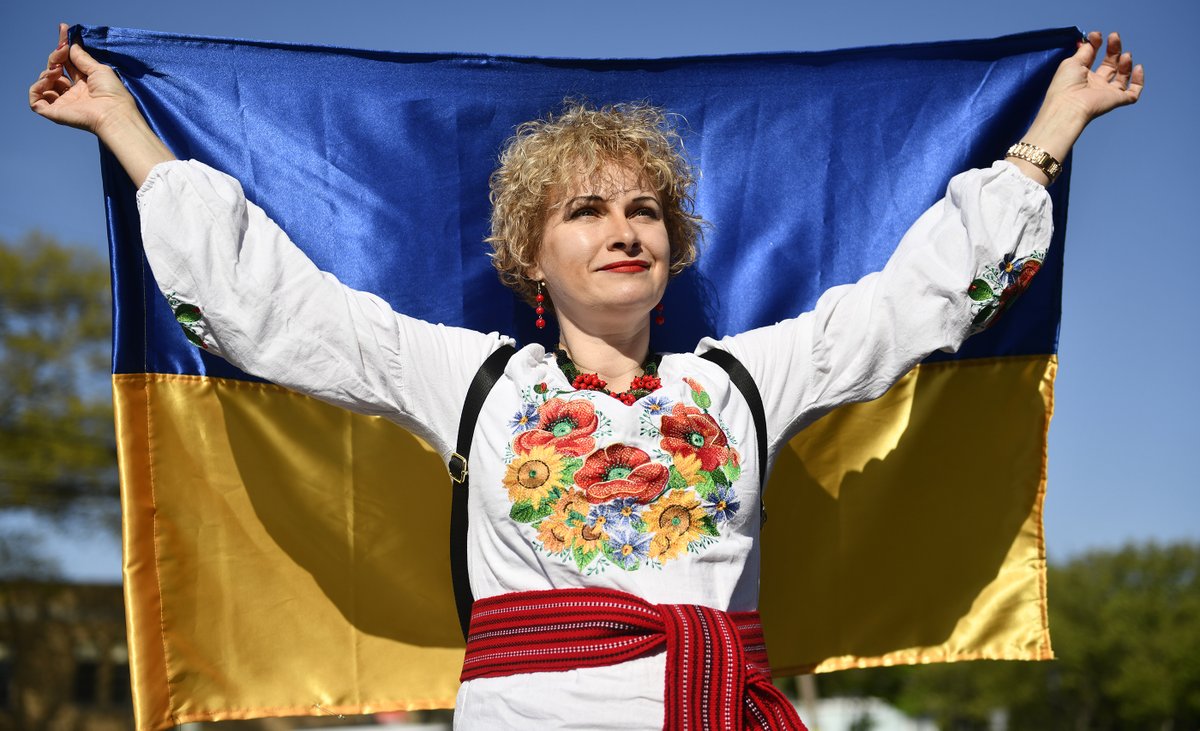 CP_AdamM's tweet image. Watch: #Hammonton calls for freedom, justice &amp;amp; peace for Ukraine during rally at city hall courierpostonline.com/videos/news/20…