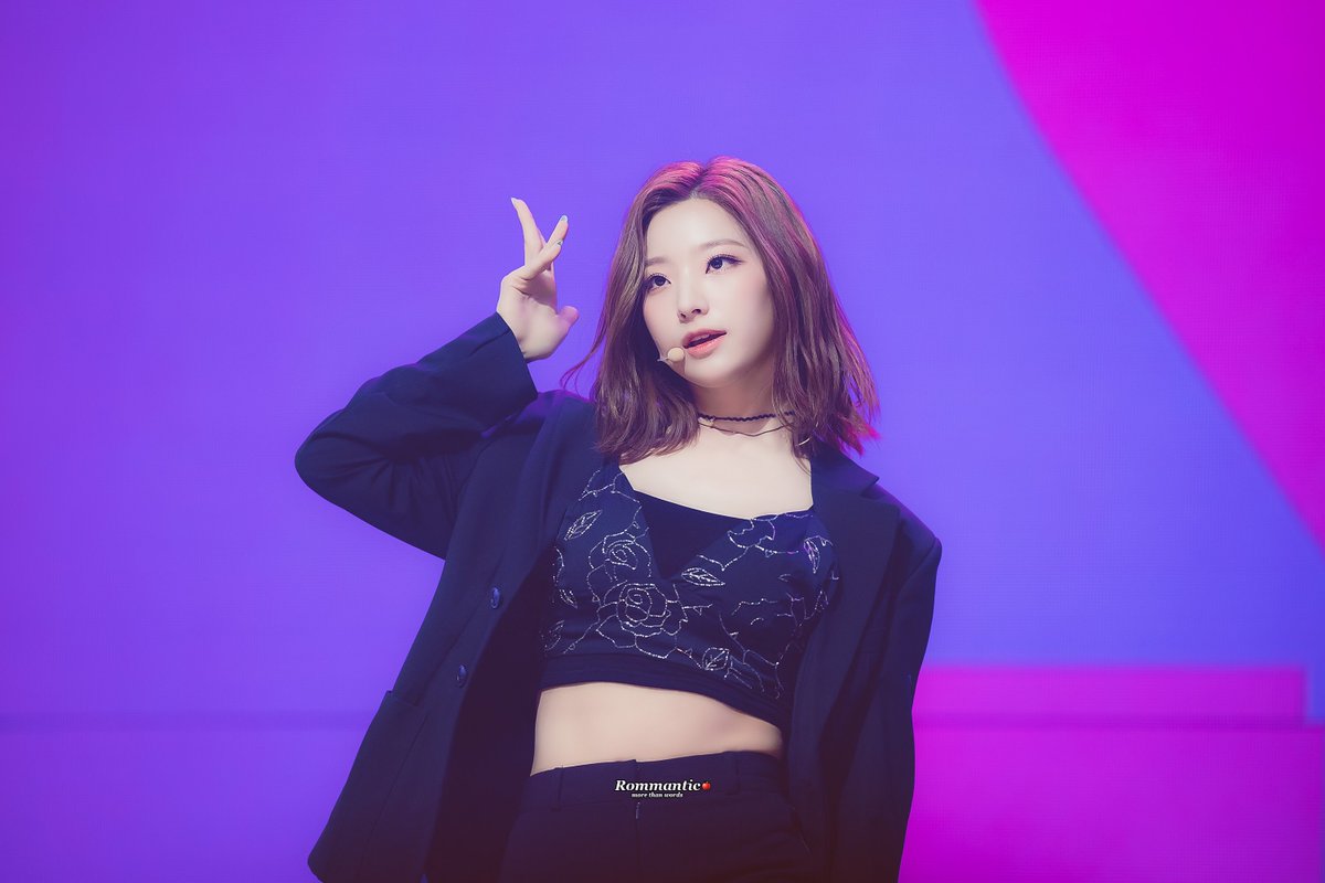 Rommantic0107's tweet photo. 220423 새롬 HQ
🍎
#새롬 #이새롬 #Saerom
#프로미스나인  #FROMIS_9 https://t.co/rdguJxym7z