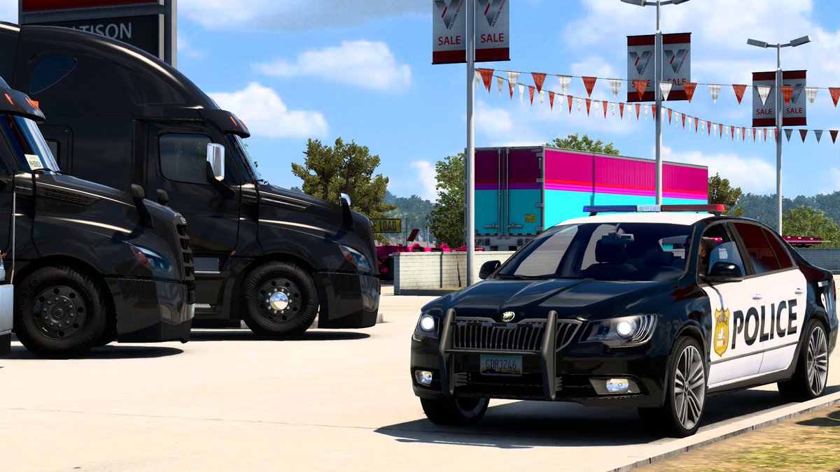 PhoenixVTC's tweet photo. What a fun weekend! 
Our members enjoyed both the #ATS and #ETS2 convoys held by @TruckersMP, celebrating their 8th anniversary! #TMP8
We had a great attendance for both convoys, and it was amazing to see so many people joining in to celebrate this milestone!
#BestCommunityEver https://t.co/i2Kzbxnnaf