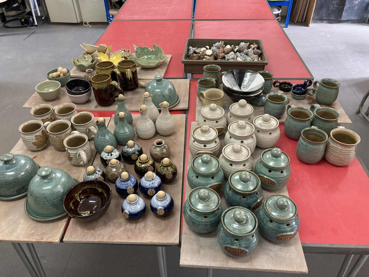 GossKjersti's tweet photo. I have finally had my first glaze firing of 2022 - nearly six months since the last one -due to holiday, new job, fractured wris and studio move. Hoping to have a firing each month from now on.  I have listed some of these items in my Etsy shop. #SessaCeramics #stonewarepottery # https://t.co/f7E9rIo5DC