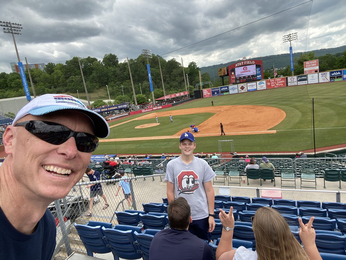 JFFUNLIGOOD's tweet photo. #epblookouts https://t.co/tdlK8O2AoP