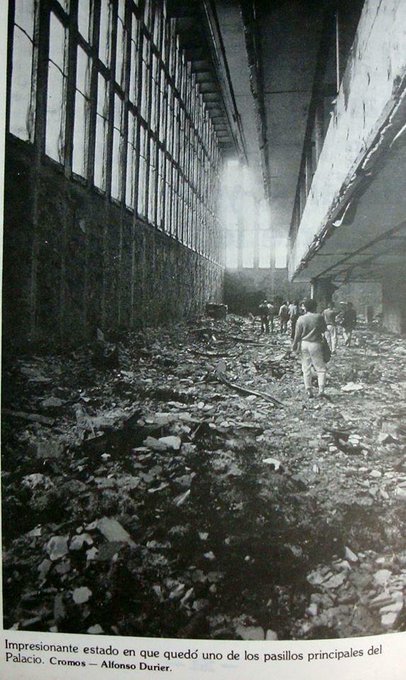 El palacio de justicia en su interior luego de la toma del M-19 en 1985 #HistoriaDeColombia