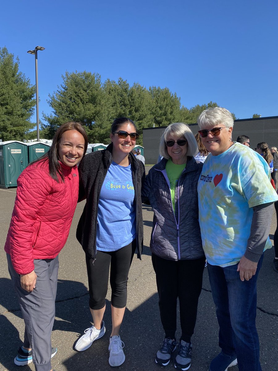 charzen1129's tweet photo. We had a wonderful time at the #BlueGreen5K this morning! 💙💚

@NEDonorServices @DonateLifeCT @CJZenzick3 @MeganLindeland @darci819 

#TeamHartfordTransplant #TeamSecondChance https://t.co/rvDkrQYDiB