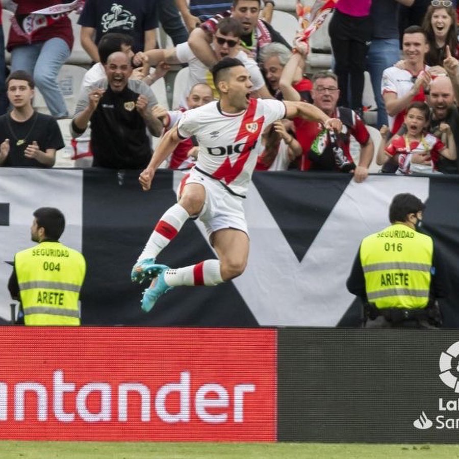 FALCAO's tweet photo. Espera en el Señor y tendrás nuevas fuerzas. Correrás y no te cansarás. Gracias Jesús por la oportunidad de volver a marcar. 😉 https://t.co/TNTJFWVDW2