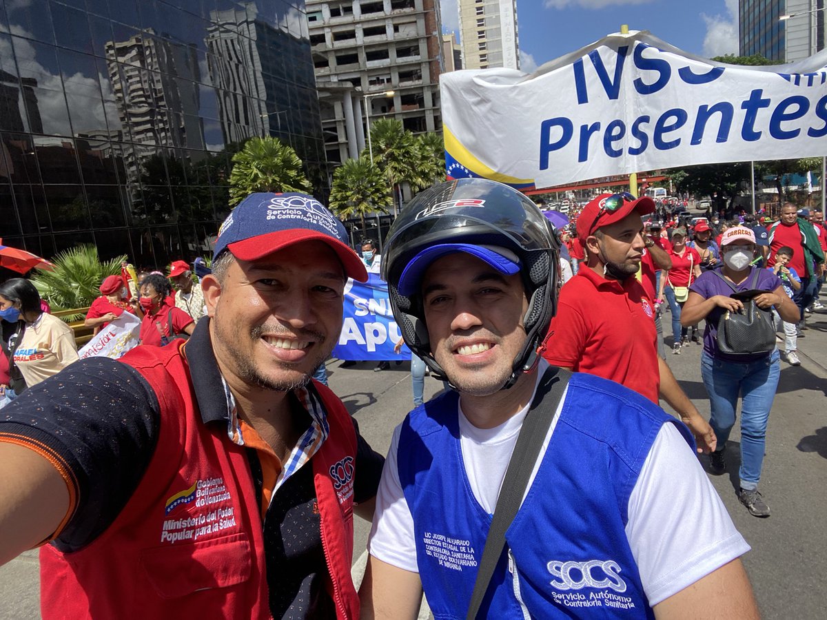 alimentosInocu1's tweet photo. SACS-DIAB, felicita en el día  del trabajador, a nuestro gran equipo multidisciplinarios de funcionarios que día a día  están en las calles para proteger  la salud y garantizar  que los alimentos sean aptos e inocuos para el consumo de toda la población. @MinSaludVE  @SACS_MPPS https://t.co/3SWLFfSuNz