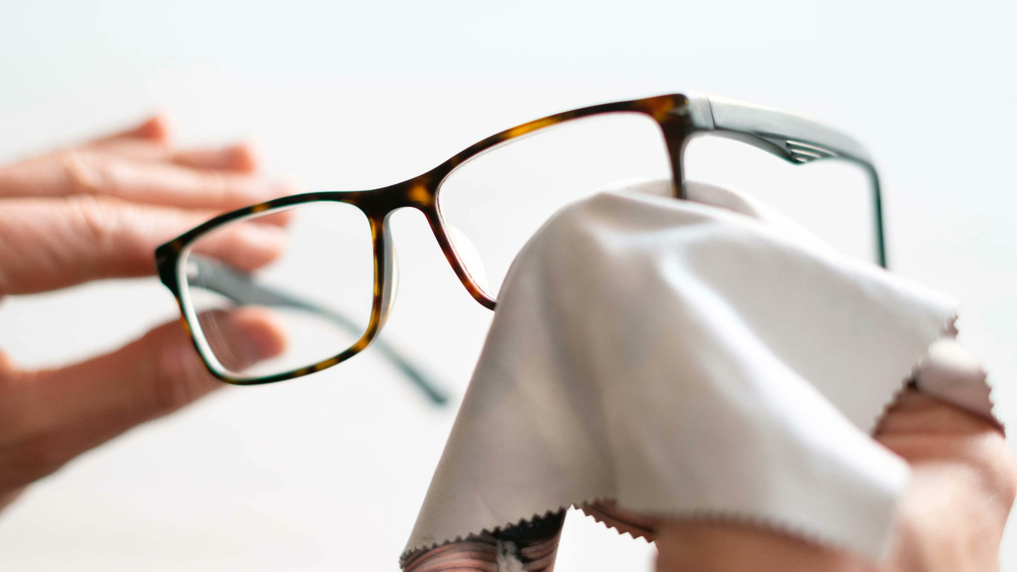 Expert Reviews on Twitter "Don’t worry about greasy glasses ever again