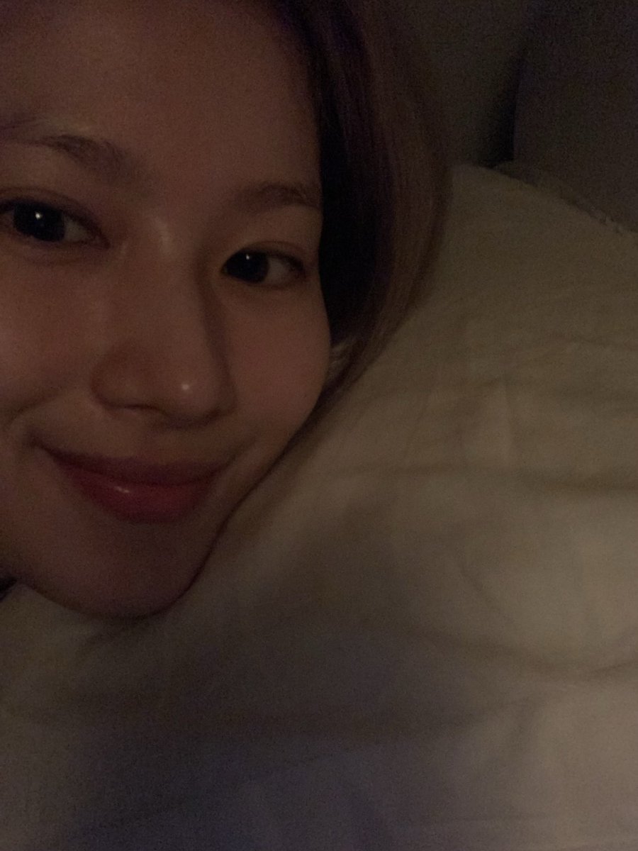 sanapics's tweet photo. her beauty https://t.co/fIToeLfGIE