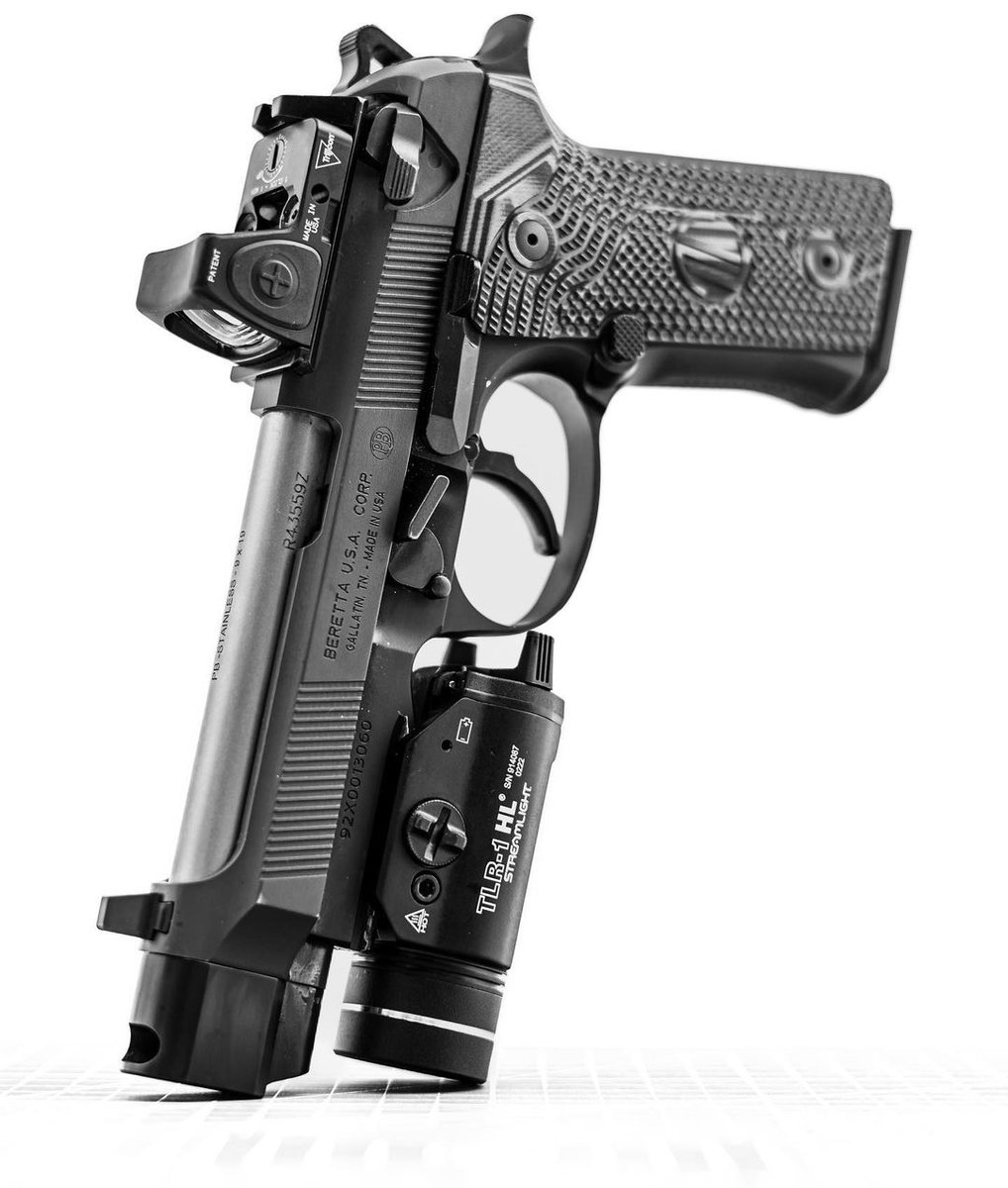 OpticsPlanet's tweet photo. Happy #SundayGunday! 📷 by @mypointofpew: "The real 92X performance." Come on, who doesn't like a Beretta?
#beretta92x #vertec #complife #trijiconrmr #2A #pistol #rangeday #streamlight https://t.co/2nsmf9WHsM